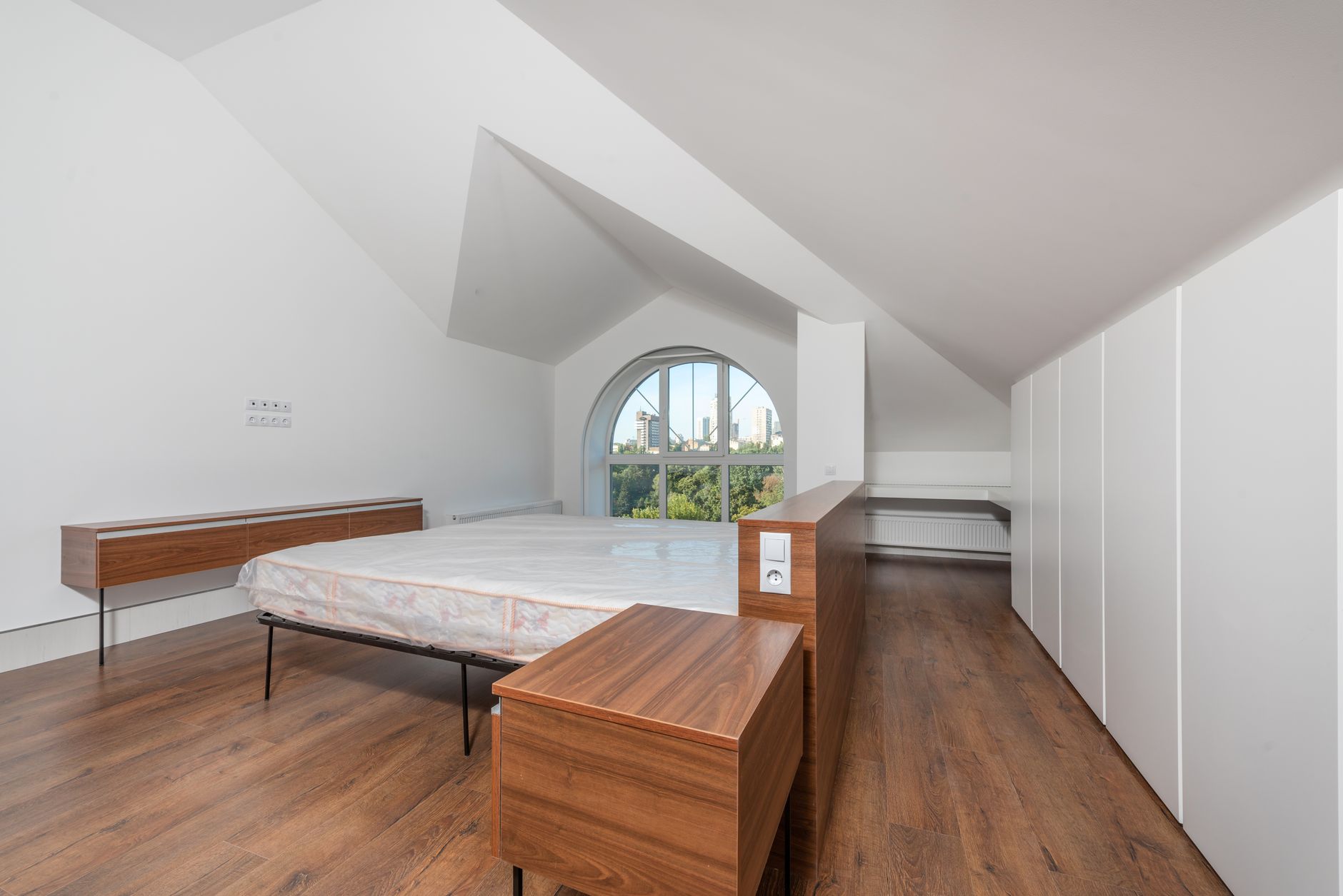 Traitement punaises de lit équipe à Villeneuve-la-Garenne